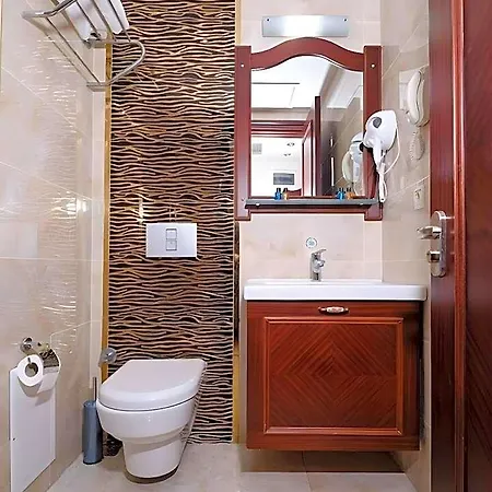 Hotel Newcity 3*