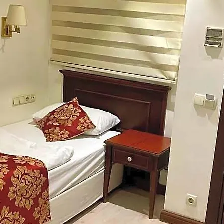 Newcity Hotel 3*