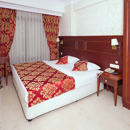 Newcity Hotel 3*
