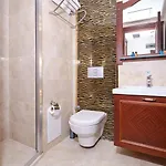 Newcity Hotel 3*