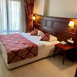 Newcity 3*