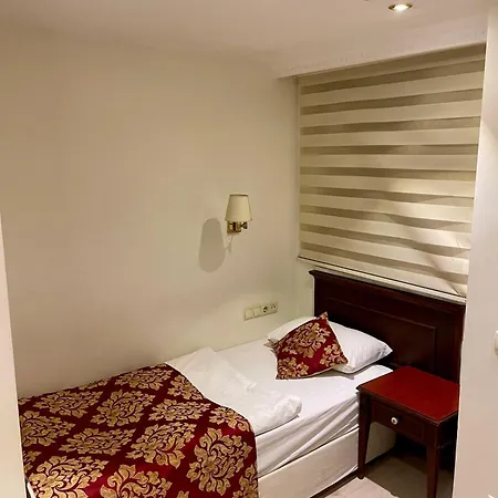 Newcity Hotel