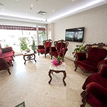Newcity 3*