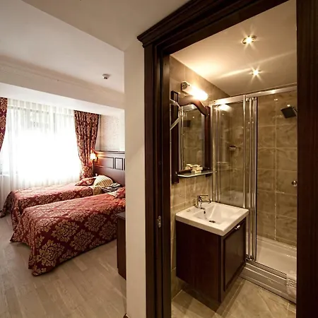 Newcity Hotel 3*