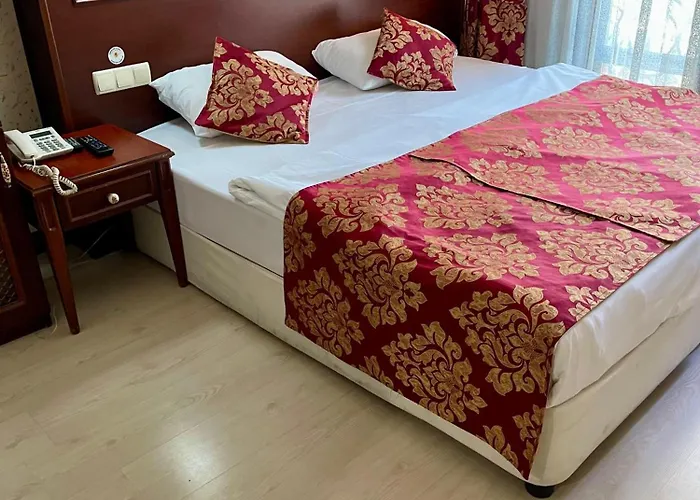 Отель Newcity 3*