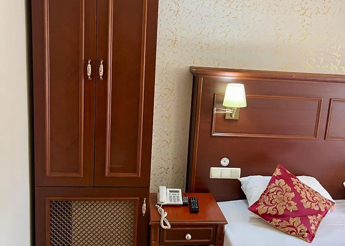 Отель Newcity 3*