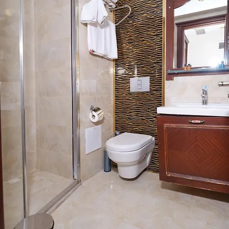 Newcity Otel 2*